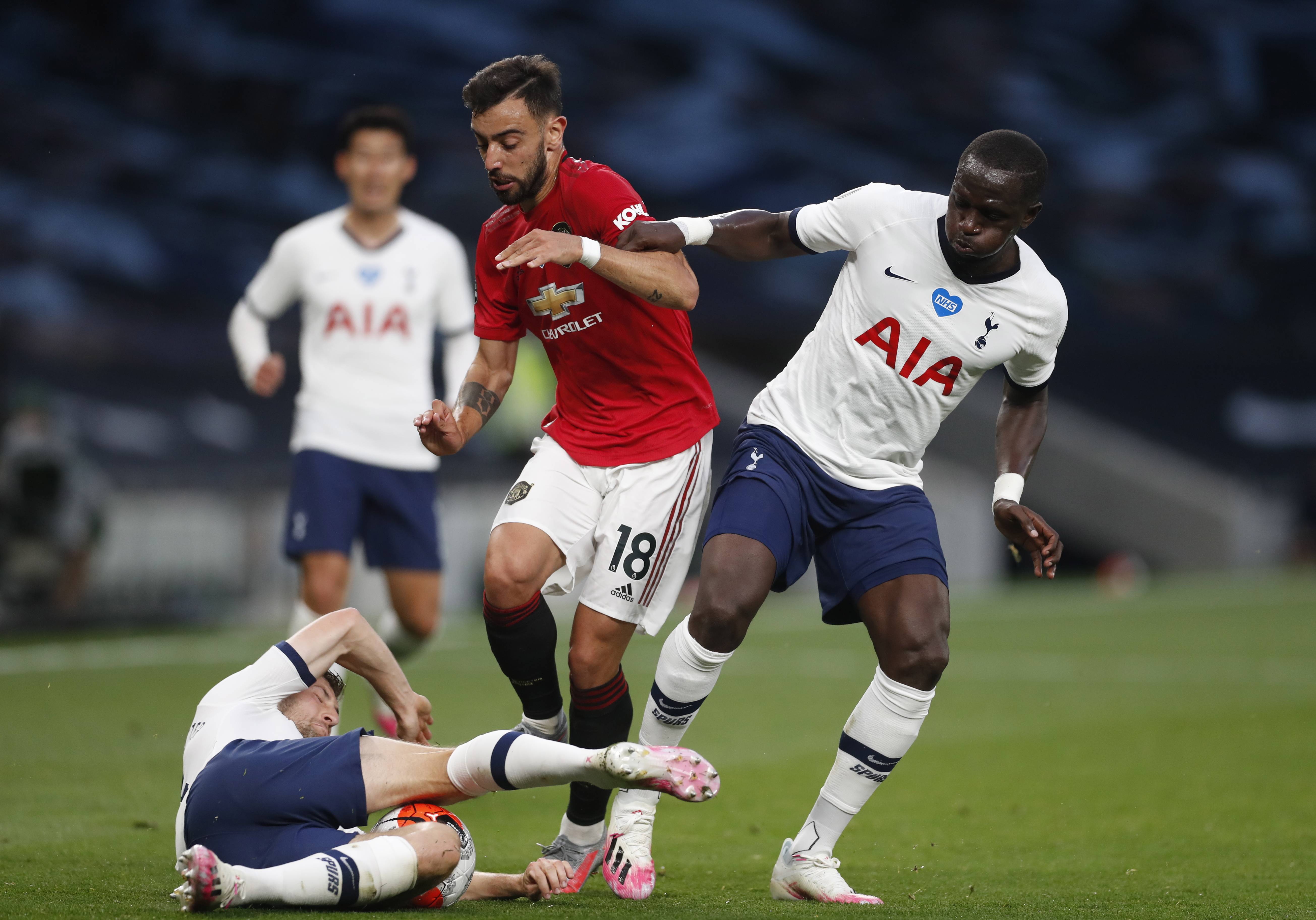 球迷提供更 球迷提供更